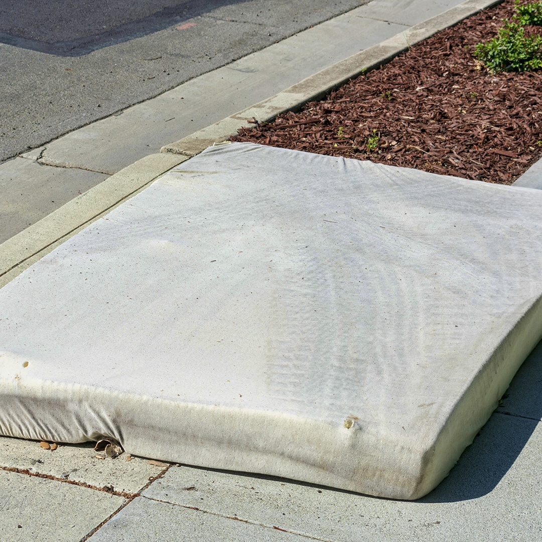 Old mattress pickup shop near me